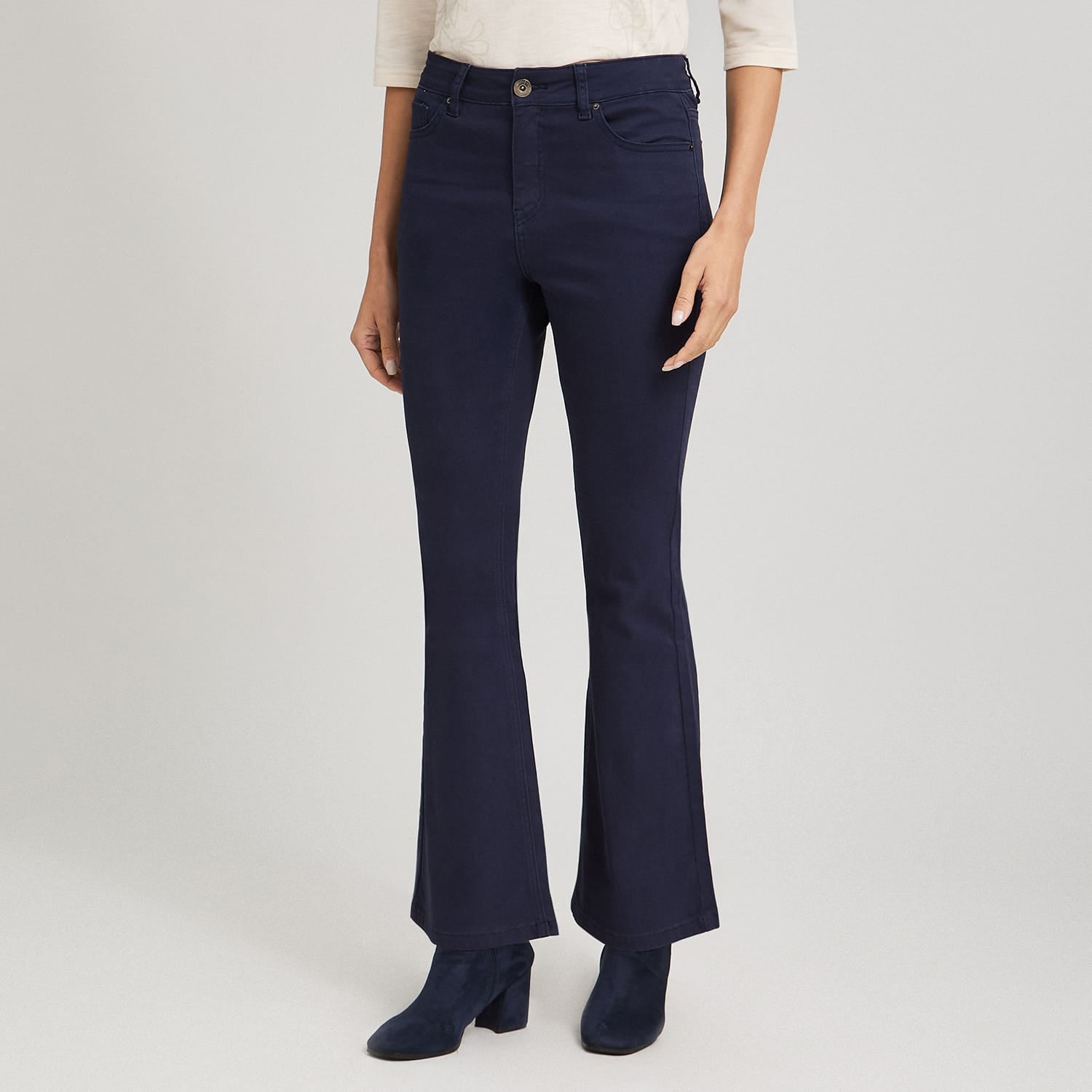 Jeans Flare un Botón Azul
